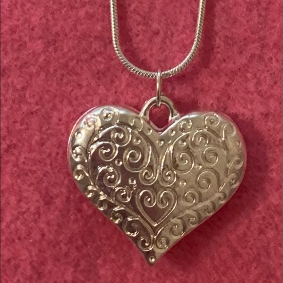 Heart SS chain necklace 💕💕💕 - Picture 3 of 7